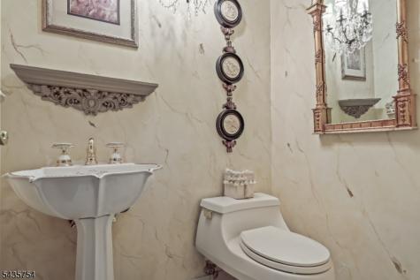 54 Eileen Way Edison NJ 08837