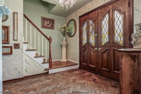 54 Eileen Way Edison NJ 08837