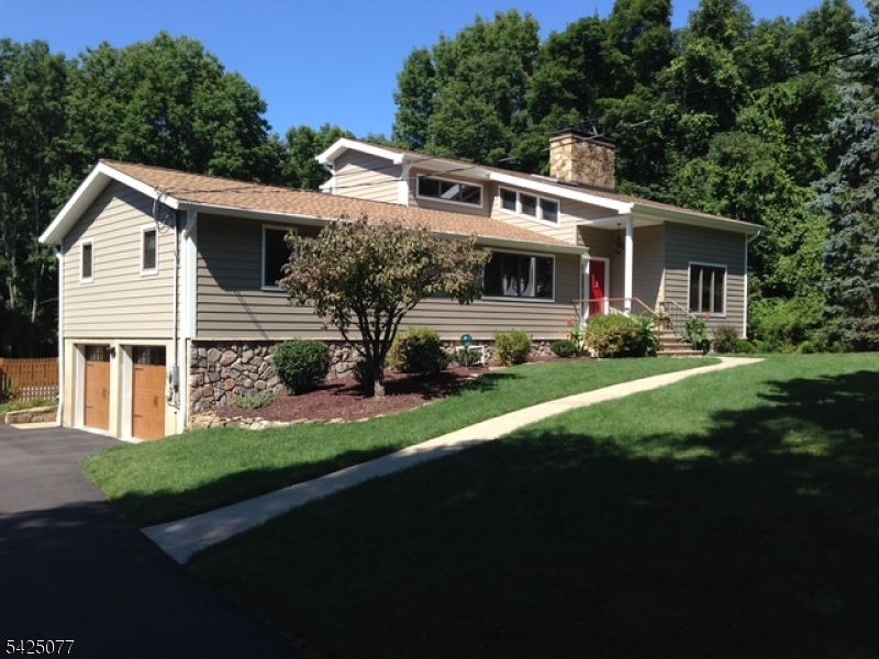 4 Valley Place Chester NJ 07930