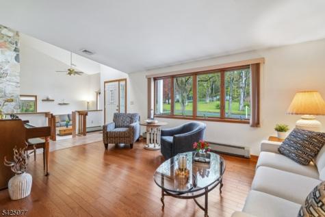 4 Valley Place Chester NJ 07930