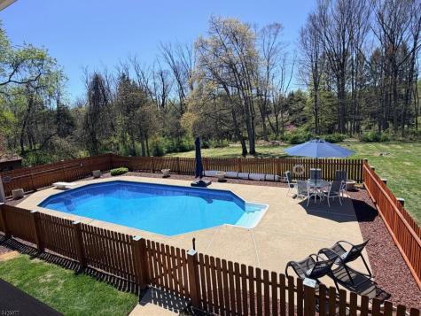 4 Valley Place Chester NJ 07930