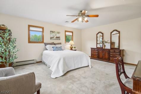 4 Valley Place Chester NJ 07930