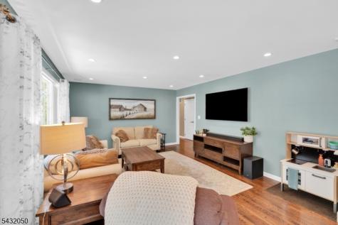 3 Aspen Drive Chester NJ 07930