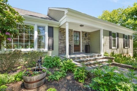 3 Aspen Drive Chester NJ 07930