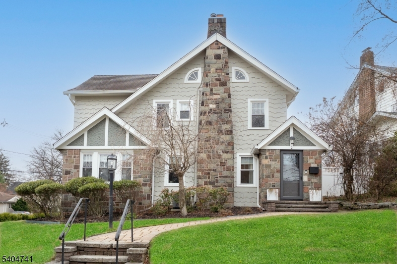 2 Lowell Place West Orange NJ 07052