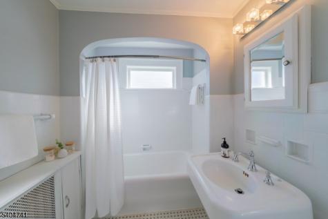 2 Lowell Place West Orange NJ 07052