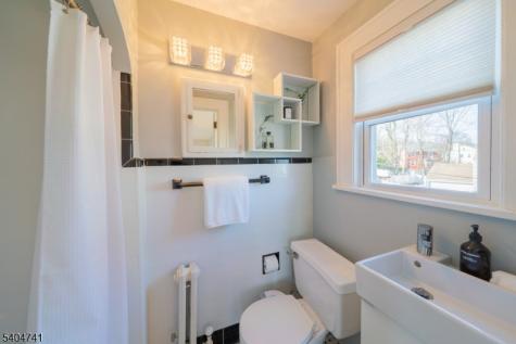 2 Lowell Place West Orange NJ 07052