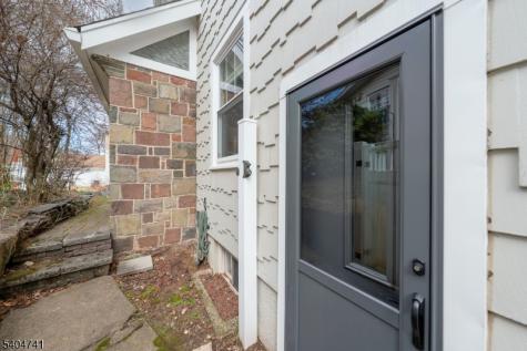2 Lowell Place West Orange NJ 07052