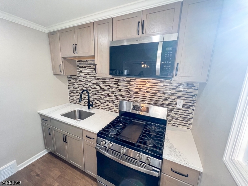 45 Semel Avenue Woodbridge NJ 08830