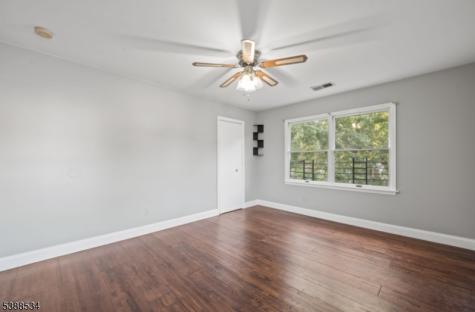 136 Haroldson Place Pompton Lakes NJ 07442