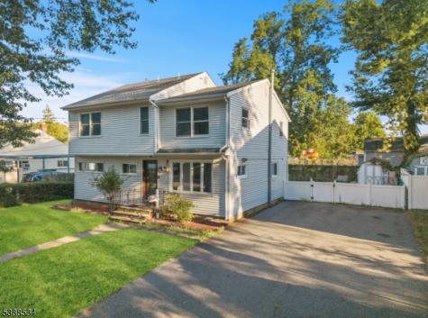 136 Haroldson Place Pompton Lakes NJ 07442
