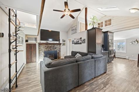 42 Woodside Drive West Milford NJ 07480