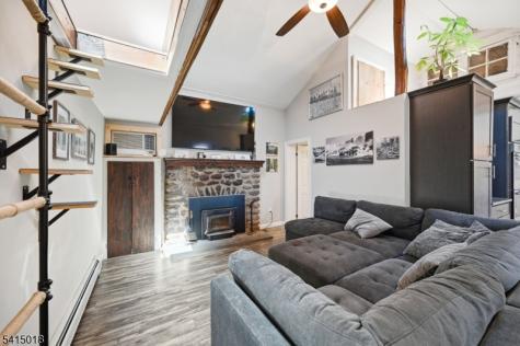42 Woodside Drive West Milford NJ 07480