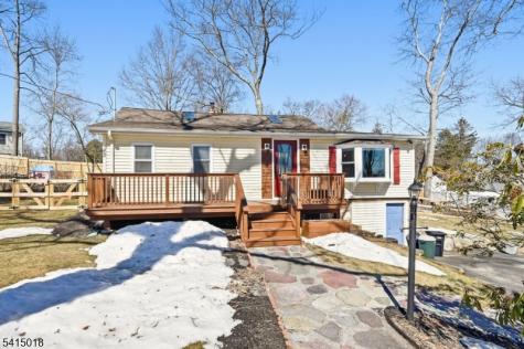 42 Woodside Drive West Milford NJ 07480