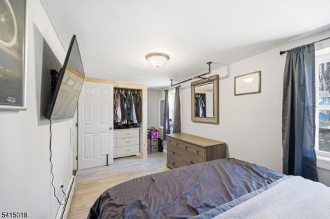 42 Woodside Drive West Milford NJ 07480