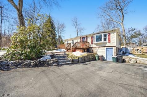 42 Woodside Drive West Milford NJ 07480