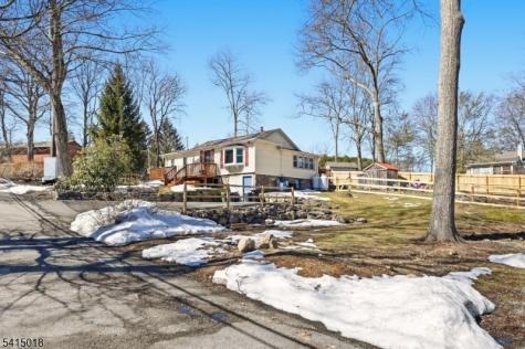 42 Woodside Drive West Milford NJ 07480