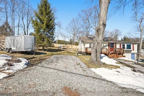 42 Woodside Drive West Milford NJ 07480