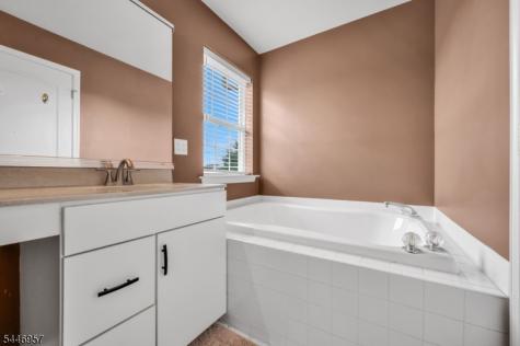432 Hamilton Drive Greenwich NJ 08886