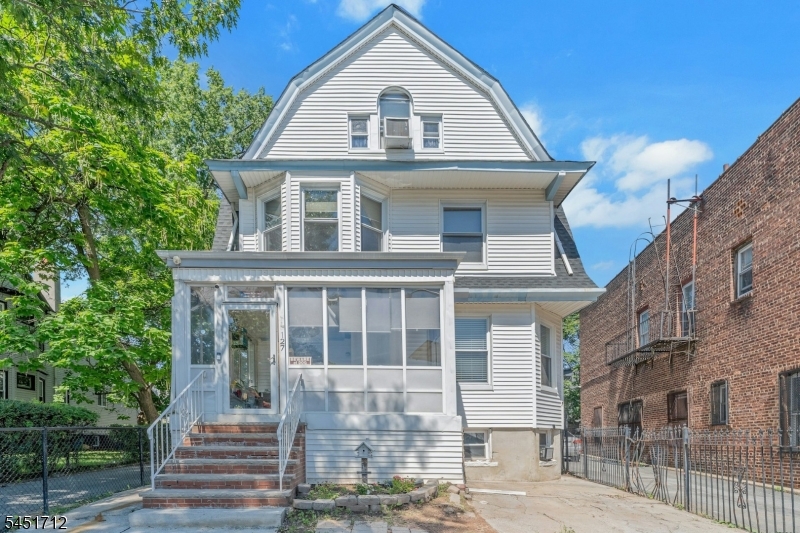 127 N 16th Street East Orange NJ 07017