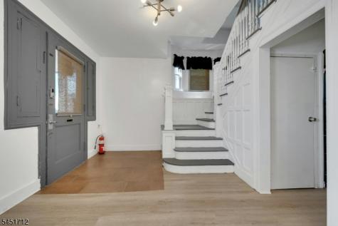 127 N 16th Street East Orange NJ 07017