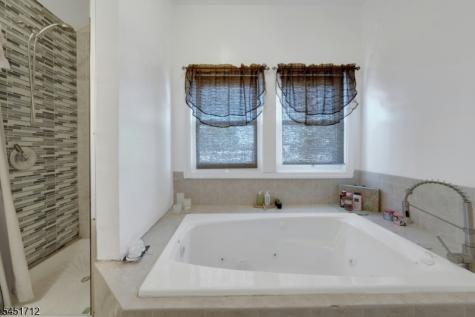 127 N 16th Street East Orange NJ 07017