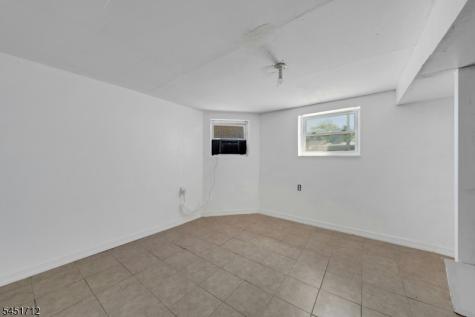 127 N 16th Street East Orange NJ 07017