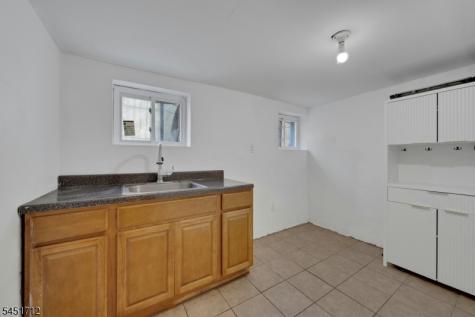 127 N 16th Street East Orange NJ 07017