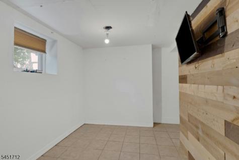 127 N 16th Street East Orange NJ 07017