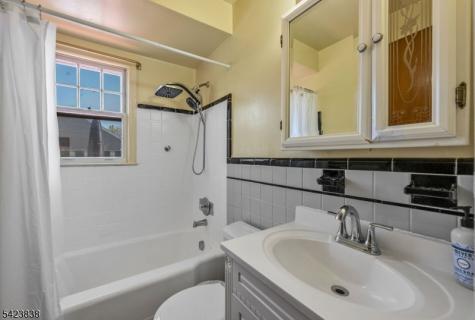 28 William Street Rochelle Park NJ 07662