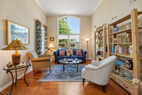 38 Constitution Way Franklin NJ 08873