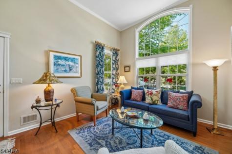 38 Constitution Way Franklin NJ 08873