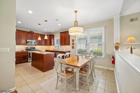 38 Constitution Way Franklin NJ 08873
