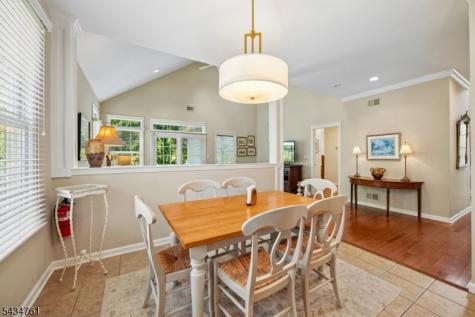 38 Constitution Way Franklin NJ 08873