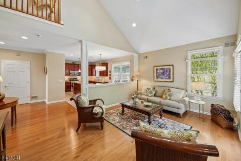 38 Constitution Way Franklin NJ 08873