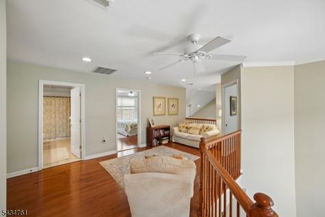 38 Constitution Way Franklin NJ 08873