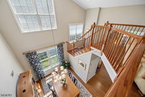 38 Constitution Way Franklin NJ 08873