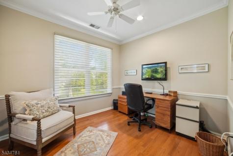38 Constitution Way Franklin NJ 08873