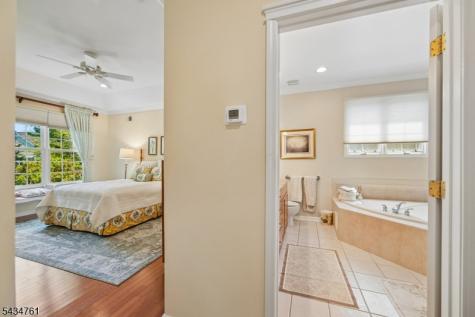 38 Constitution Way Franklin NJ 08873