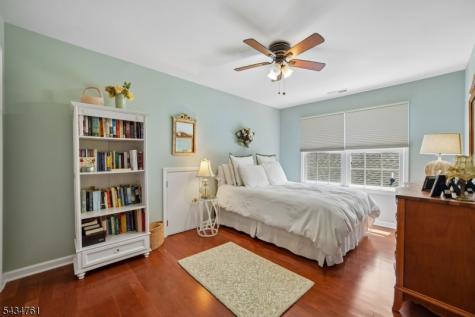38 Constitution Way Franklin NJ 08873