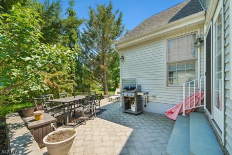 38 Constitution Way Franklin NJ 08873