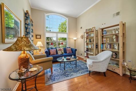 38 Constitution Way Franklin NJ 08873