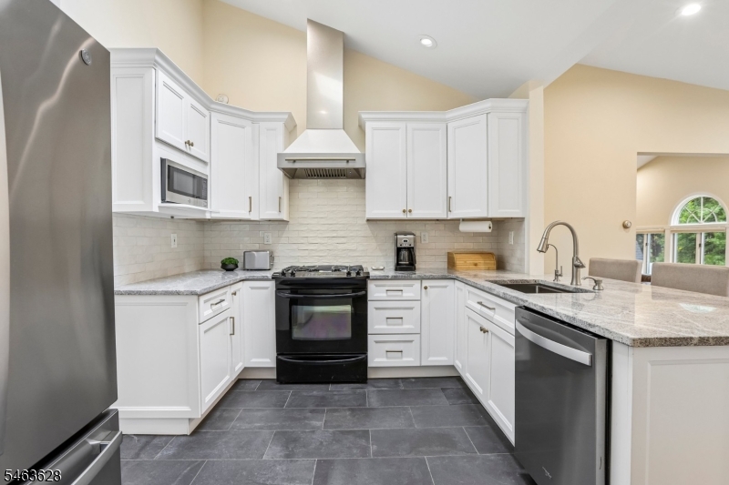 8 Mountain Way Cedar Grove NJ 07009