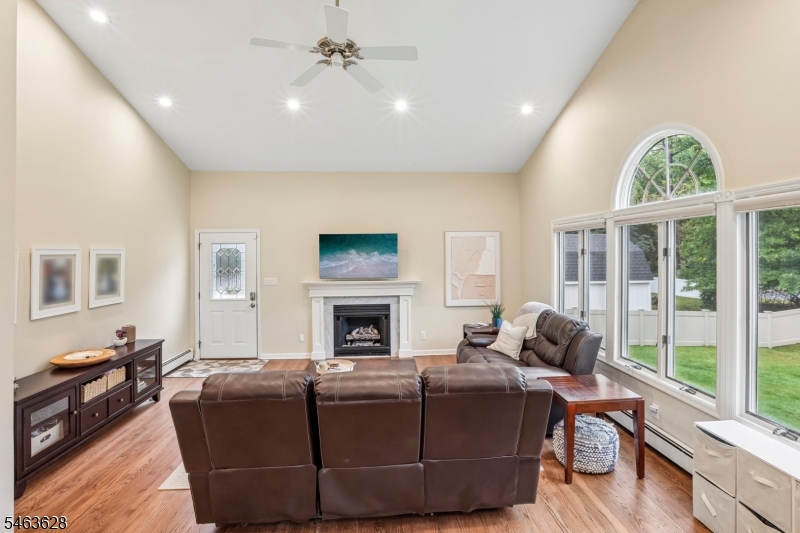 8 Mountain Way Cedar Grove NJ 07009