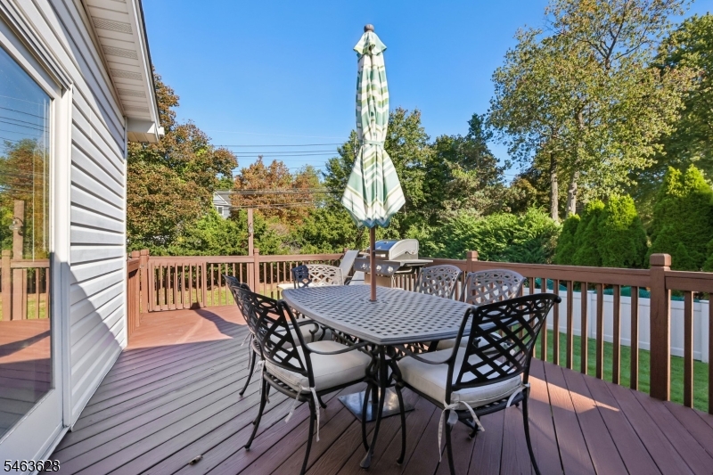 8 Mountain Way Cedar Grove NJ 07009