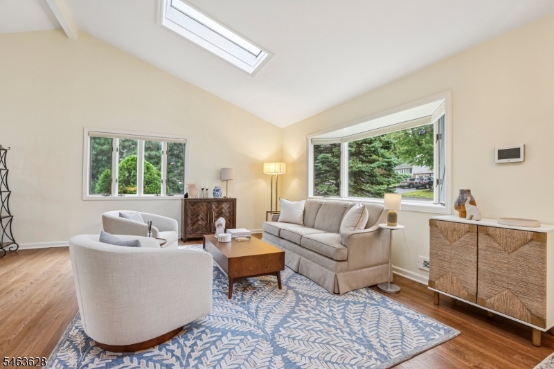 8 Mountain Way Cedar Grove NJ 07009