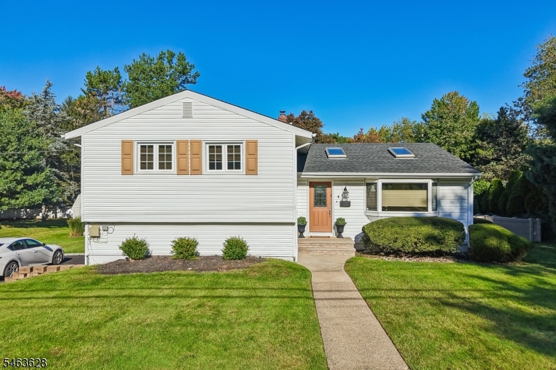 8 Mountain Way Cedar Grove NJ 07009