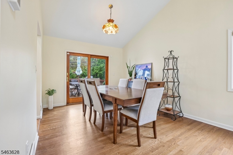 8 Mountain Way Cedar Grove NJ 07009