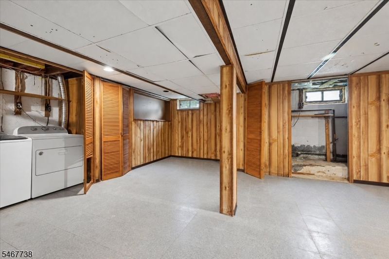 8 Center Street Hopatcong NJ 07874
