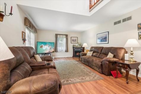 41 Woodside Drive Lebanon NJ 08826